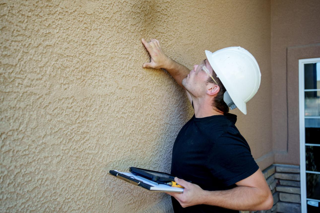 Signs Your Home Needs Professional Stucco Repair